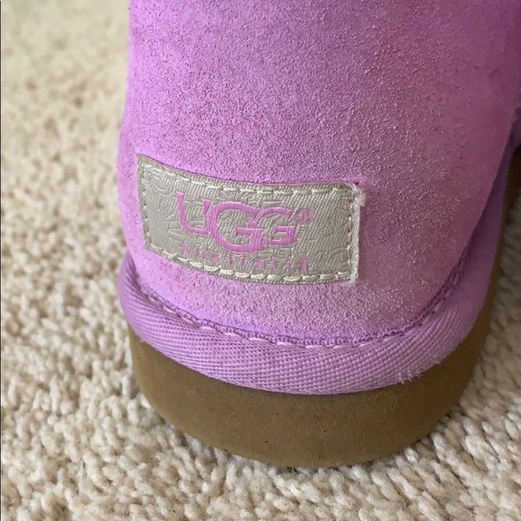 Bailey Button Ugg Boots - Picture 4 of 5